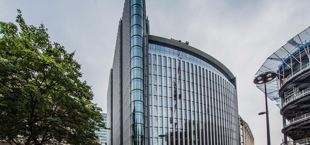 Record sale price inked for an office building in London